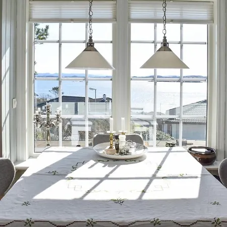Cozy In With Kitchen * Bakkasund