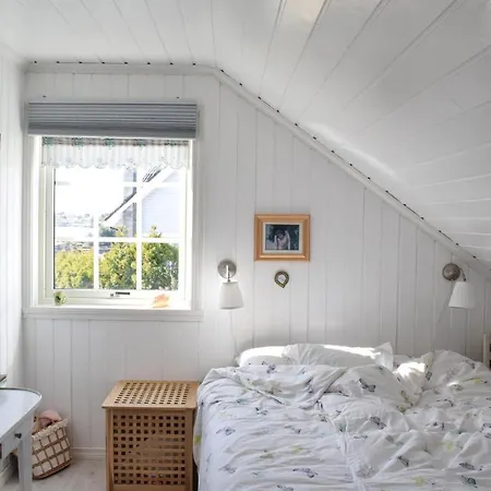 Cozy In With Kitchen * Bakkasund