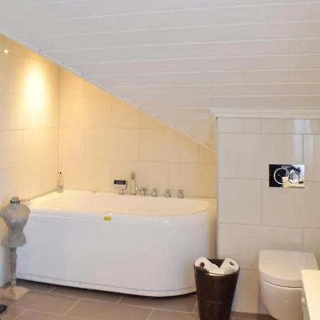 Casa vacanze Cozy In With Kitchen *